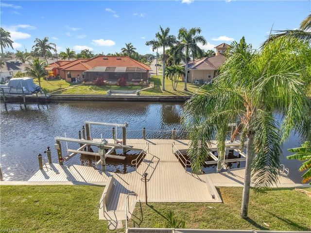 144 SW 38th TER, Cape Coral, FL 33914