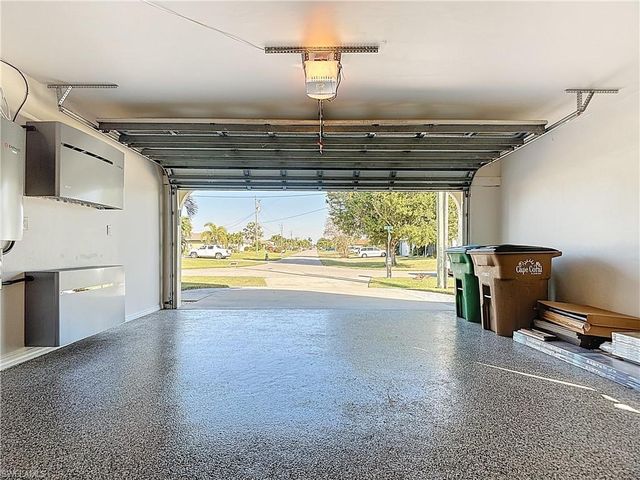 144 SW 38th TER, Cape Coral, FL 33914