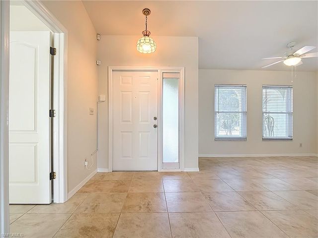 144 SW 38th TER, Cape Coral, FL 33914