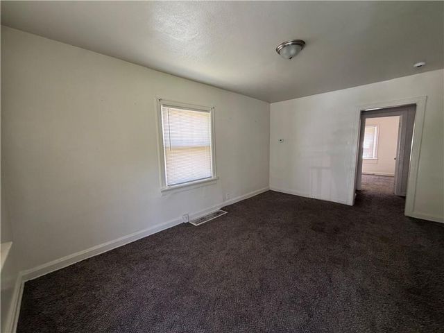 7039 Indiana Avenue, Kansas City, MO 64132
