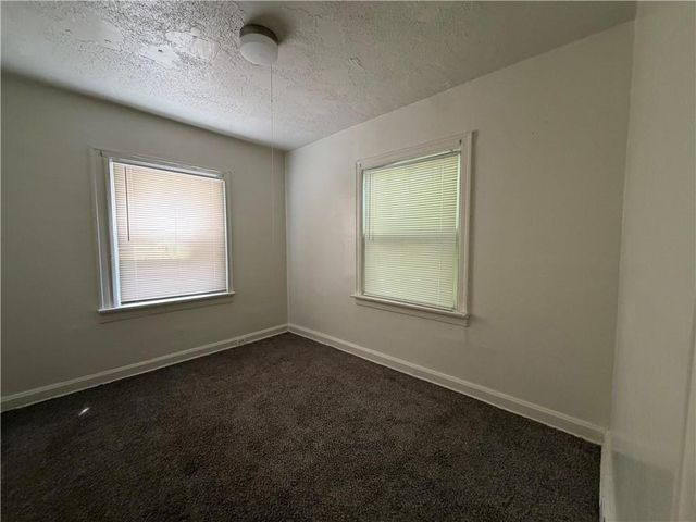 7039 Indiana Avenue, Kansas City, MO 64132