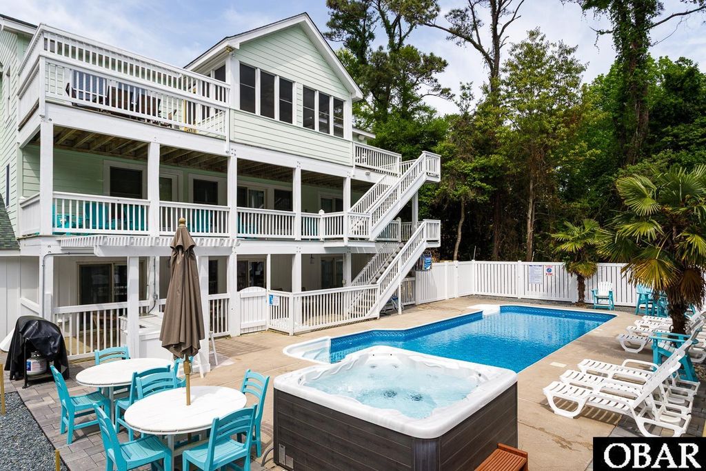 Image 16 of property listing at 111 Four Seasons Lane, Duck, NC 27949