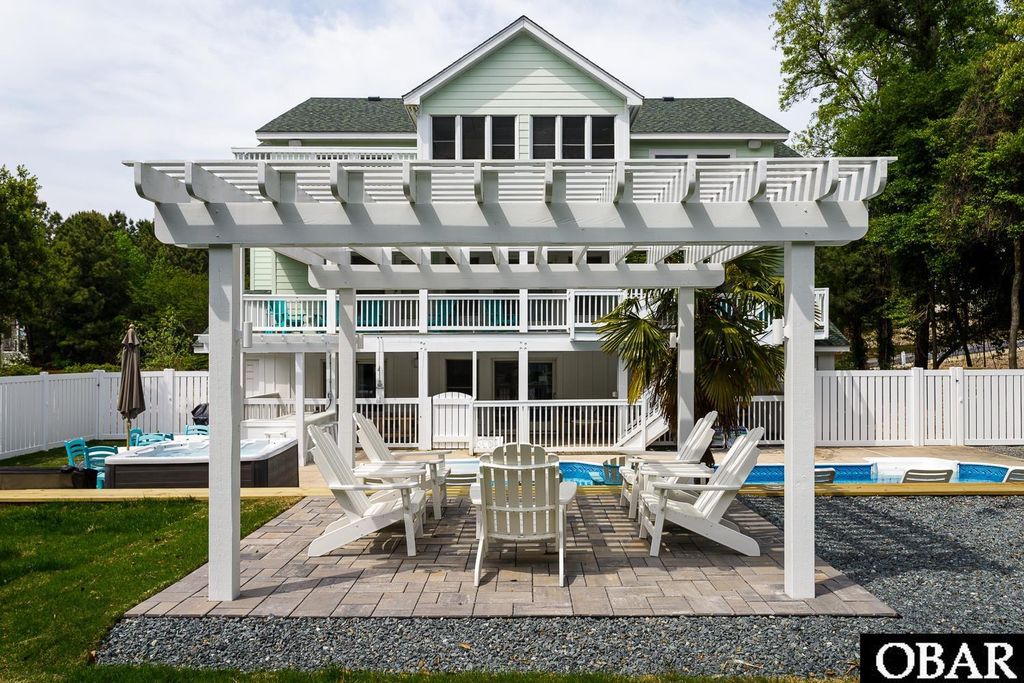 Image 3 of property listing at 111 Four Seasons Lane, Duck, NC 27949