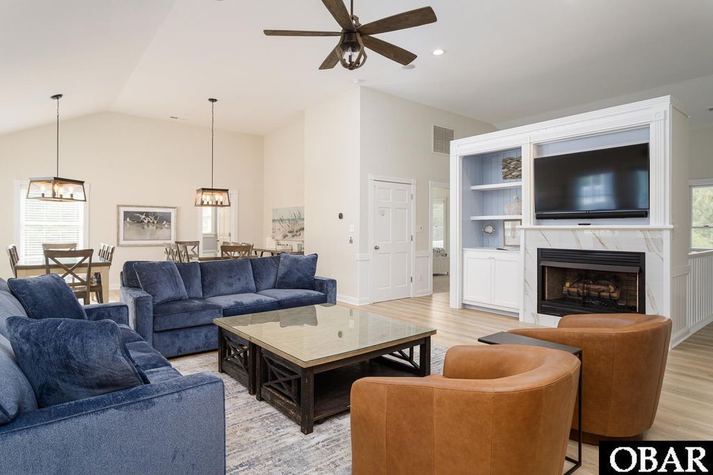 Image 22 of property listing at 111 Four Seasons Lane, Duck, NC 27949