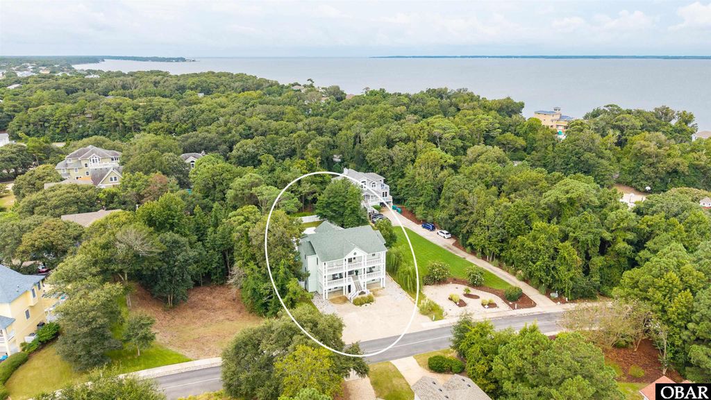 Image 70 of property listing at 111 Four Seasons Lane, Duck, NC 27949