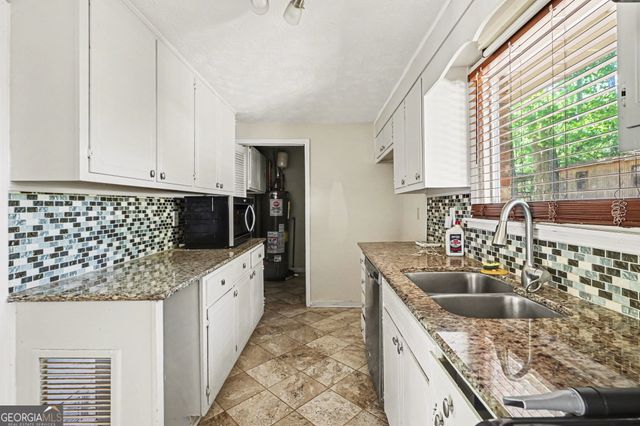 6066 Yoni Drive, Douglasville, GA 30135
