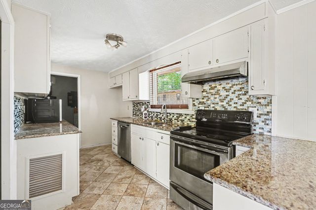 6066 Yoni Drive, Douglasville, GA 30135