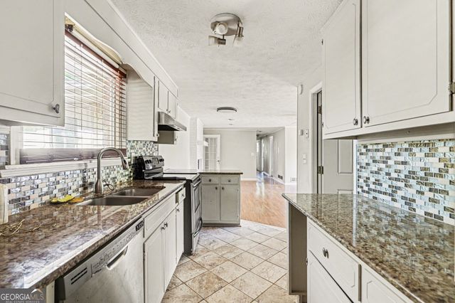 6066 Yoni Drive, Douglasville, GA 30135