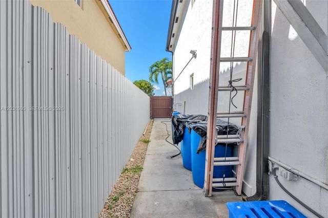 13621 SW 260th Ln, Homestead, FL 33032