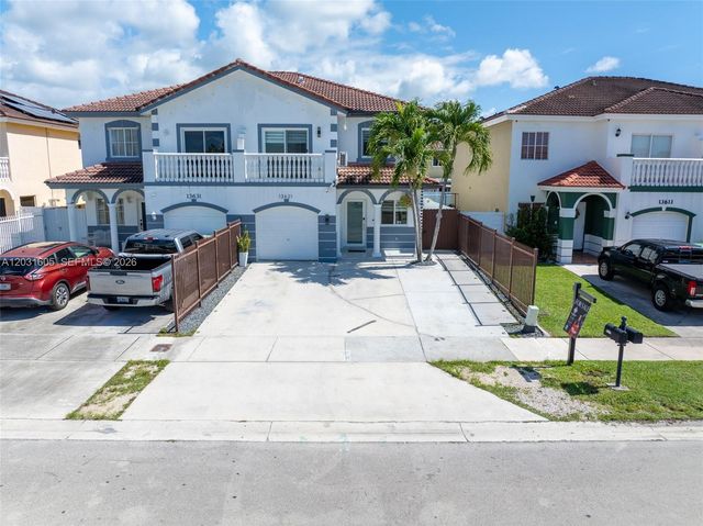 13621 SW 260th Ln, Homestead, FL 33032