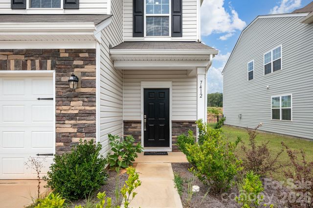 7412 Echoing Hills Lane, Maiden, NC 28650