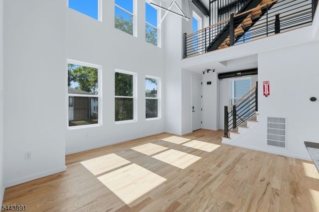 199 N Park St, East Orange City, NJ 07017