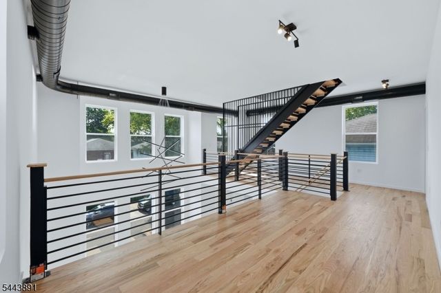199 N Park St, East Orange City, NJ 07017