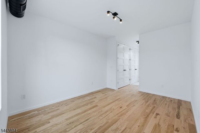199 N Park St, East Orange City, NJ 07017