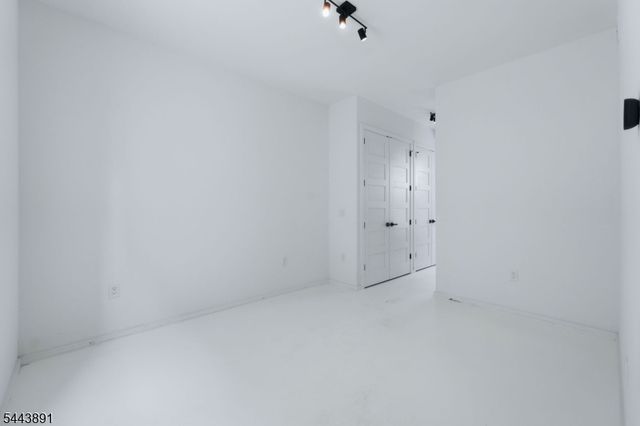 199 N Park St, East Orange City, NJ 07017