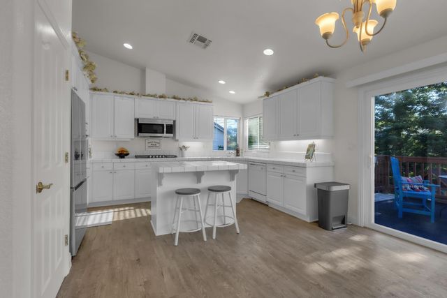 2313 Summer Dr, El Dorado Hills, CA 95762