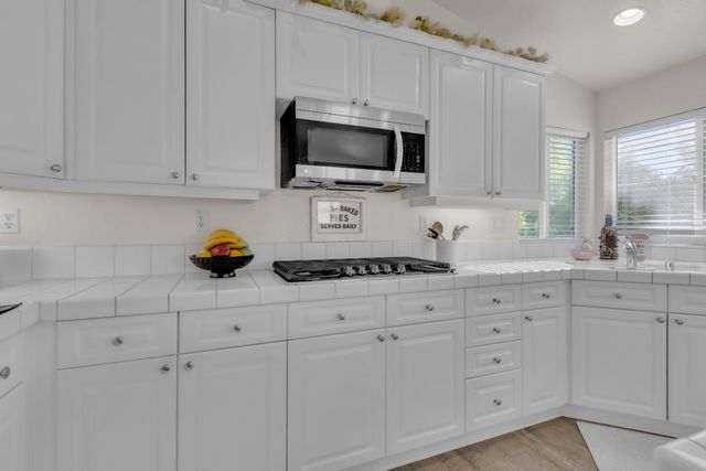 2313 Summer Dr, El Dorado Hills, CA 95762