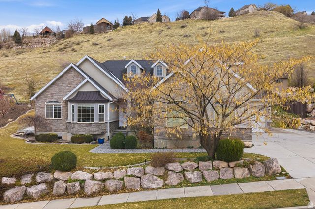 609 S PARKWAY DR, North Salt Lake, UT 84054