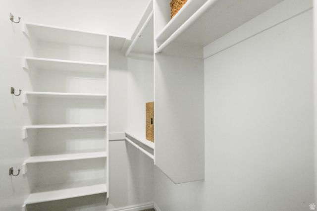 609 S PARKWAY DR, North Salt Lake, UT 84054