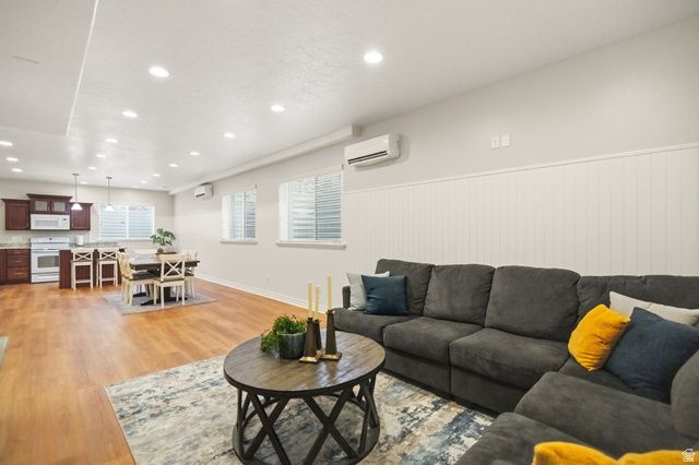 609 S PARKWAY DR, North Salt Lake, UT 84054