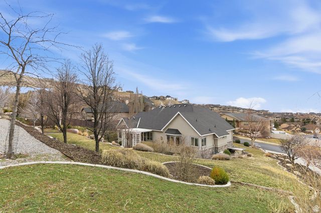 609 S PARKWAY DR, North Salt Lake, UT 84054