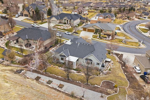 609 S PARKWAY DR, North Salt Lake, UT 84054