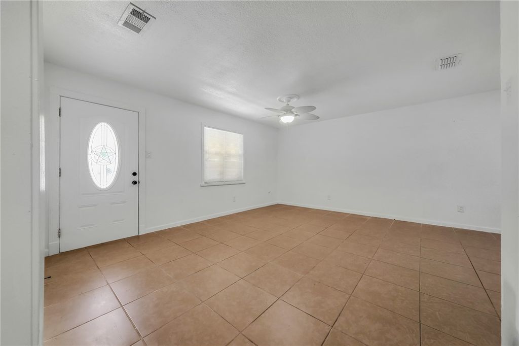 1814 Loritte Dr, Corpus Christi, TX 78416 — photo 5