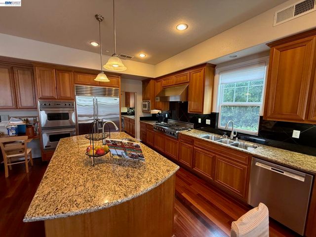 2750 Impruneta Ct, Livermore, CA 94550