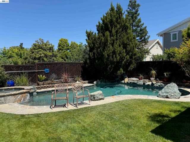 2750 Impruneta Ct, Livermore, CA 94550