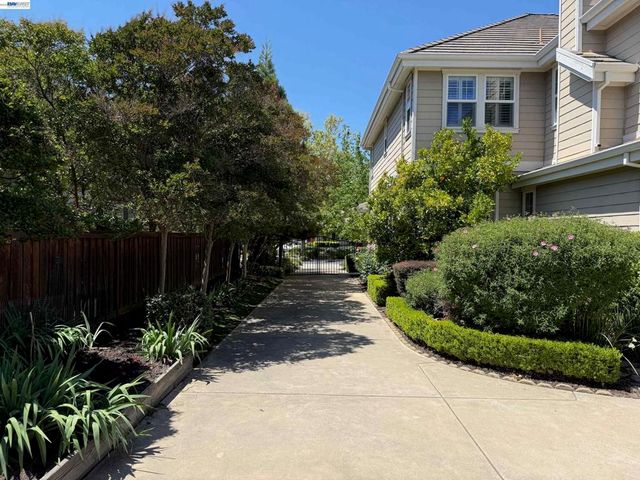 2750 Impruneta Ct, Livermore, CA 94550