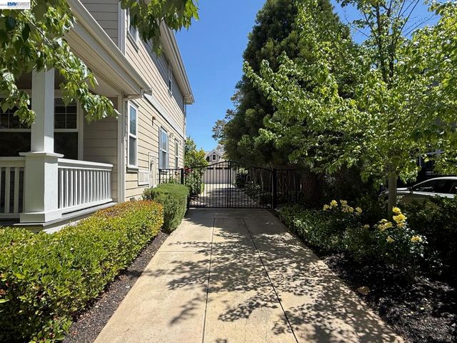 2750 Impruneta Ct, Livermore, CA 94550