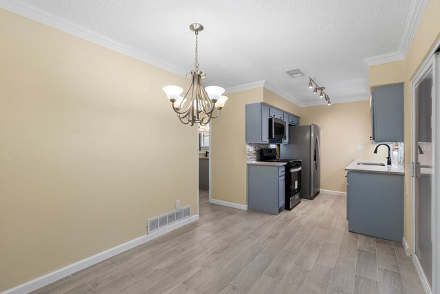 2441 Lakeshore Drive, Grand Prairie, TX 75051