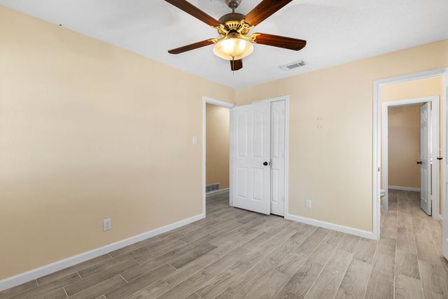 2441 Lakeshore Drive, Grand Prairie, TX 75051