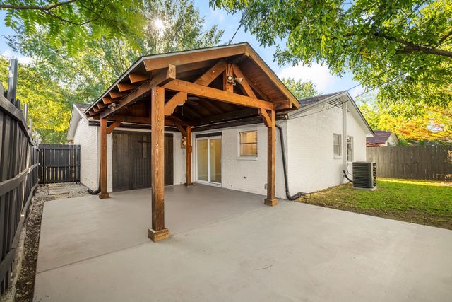 2441 Lakeshore Drive, Grand Prairie, TX 75051