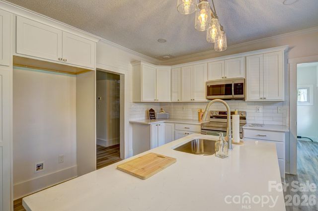 507 S Elm Street, Cherryville, NC 28021