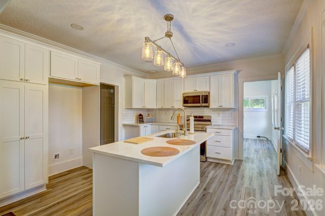 507 S Elm Street, Cherryville, NC 28021