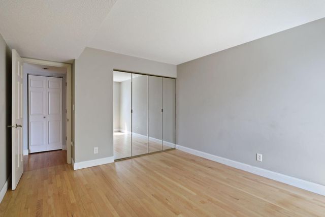 232 W Franklin Avenue 206, Minneapolis, MN 55404
