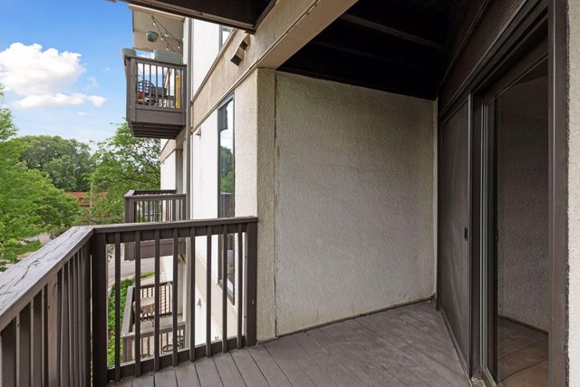 232 W Franklin Avenue 206, Minneapolis, MN 55404