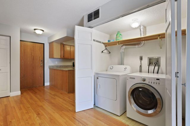 232 W Franklin Avenue 206, Minneapolis, MN 55404