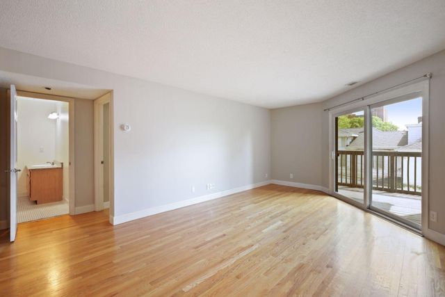 232 W Franklin Avenue 206, Minneapolis, MN 55404