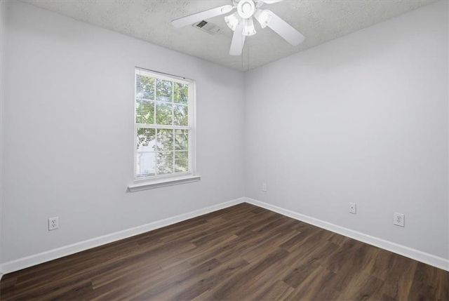 904 Windcroft Circle NW, Acworth, GA 30101