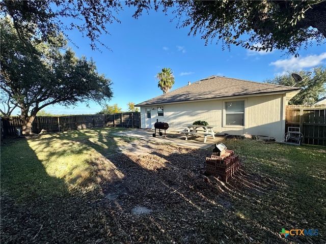 314 Rouen Drive, Port Lavaca, TX 77979