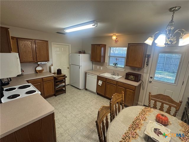 314 Rouen Drive, Port Lavaca, TX 77979