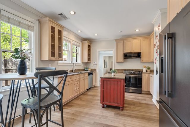 176 CRESTMERE PL, Memphis, TN 38112