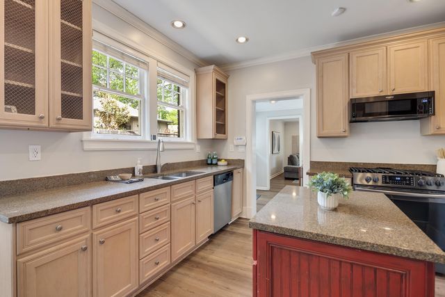 176 CRESTMERE PL, Memphis, TN 38112