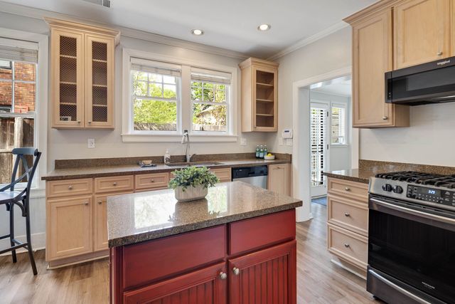 176 CRESTMERE PL, Memphis, TN 38112