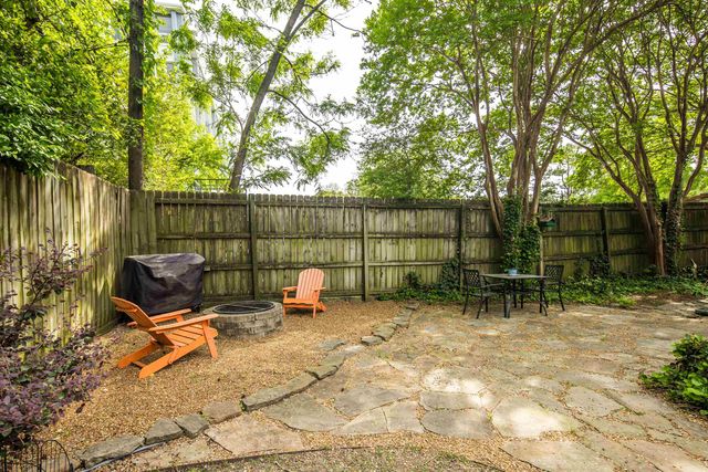 176 CRESTMERE PL, Memphis, TN 38112