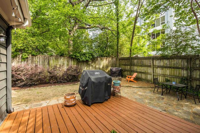 176 CRESTMERE PL, Memphis, TN 38112