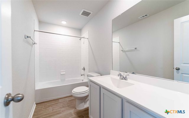 1240 Sweden, Seguin, TX 78155