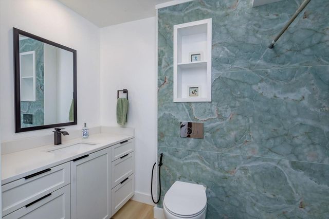 2010 LAKEVILLE ROAD N, Apopka, FL 32703